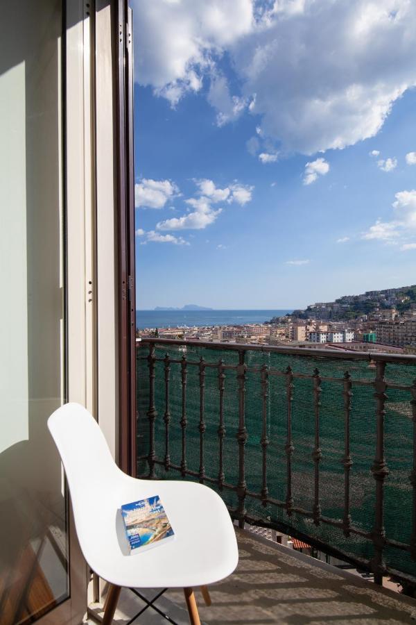 Napolicentro Mare - Sea View Rooms & Suites ภายนอก รูปภาพ