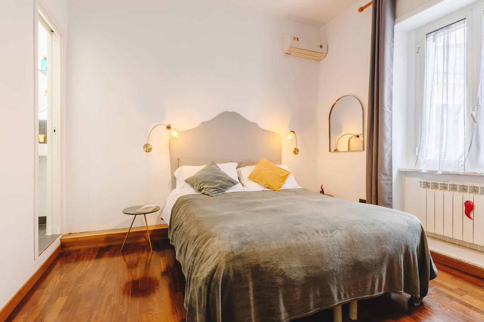 Napolicentro Mare - Sea View Rooms & Suites ภายนอก รูปภาพ