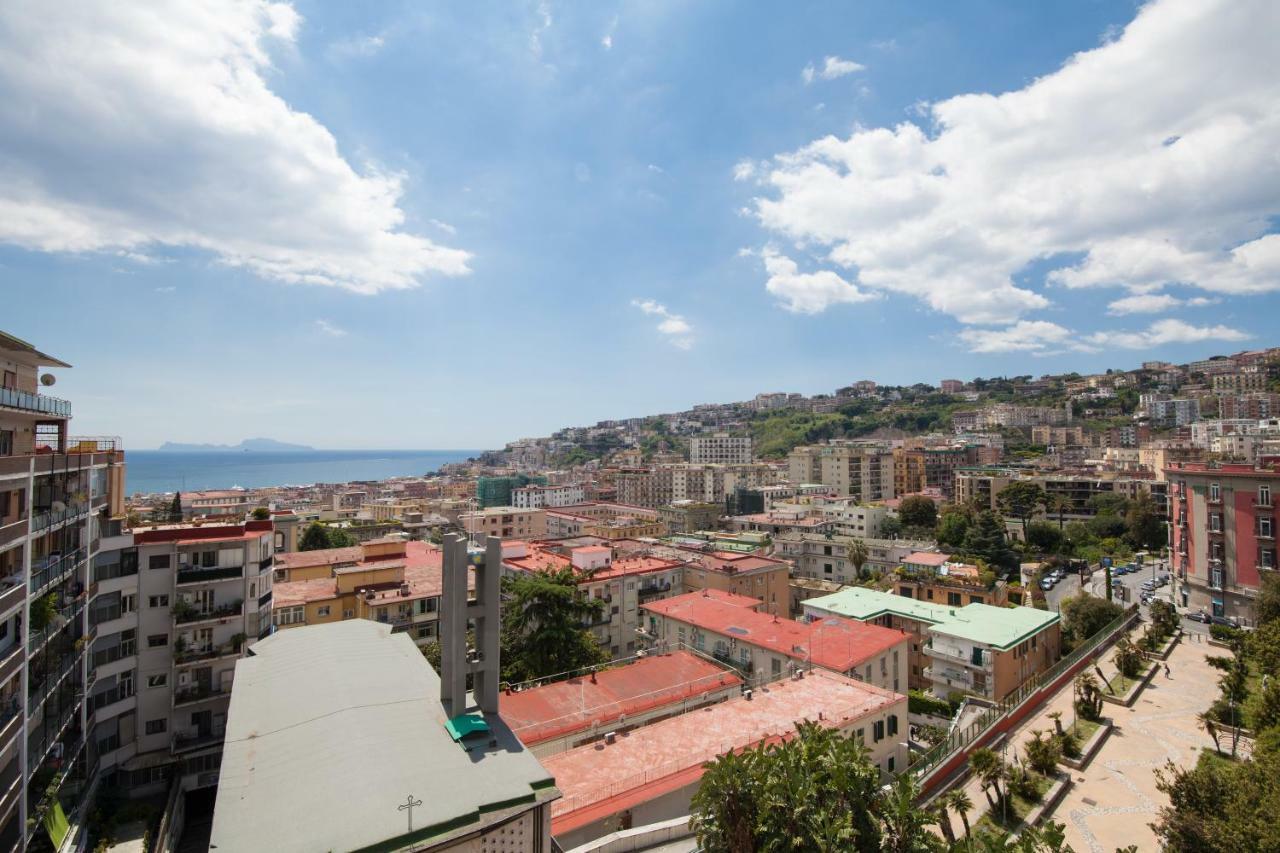 Napolicentro Mare - Sea View Rooms & Suites ภายนอก รูปภาพ