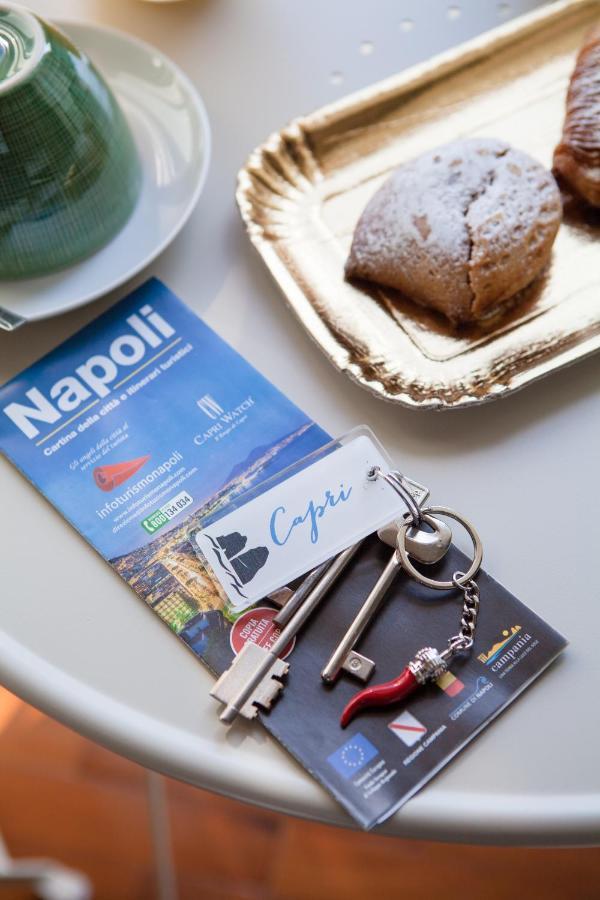 Napolicentro Mare - Sea View Rooms & Suites ภายนอก รูปภาพ